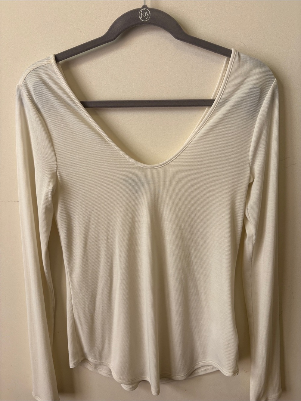 Express Cream Scoop Neck Long-Sleeve Top